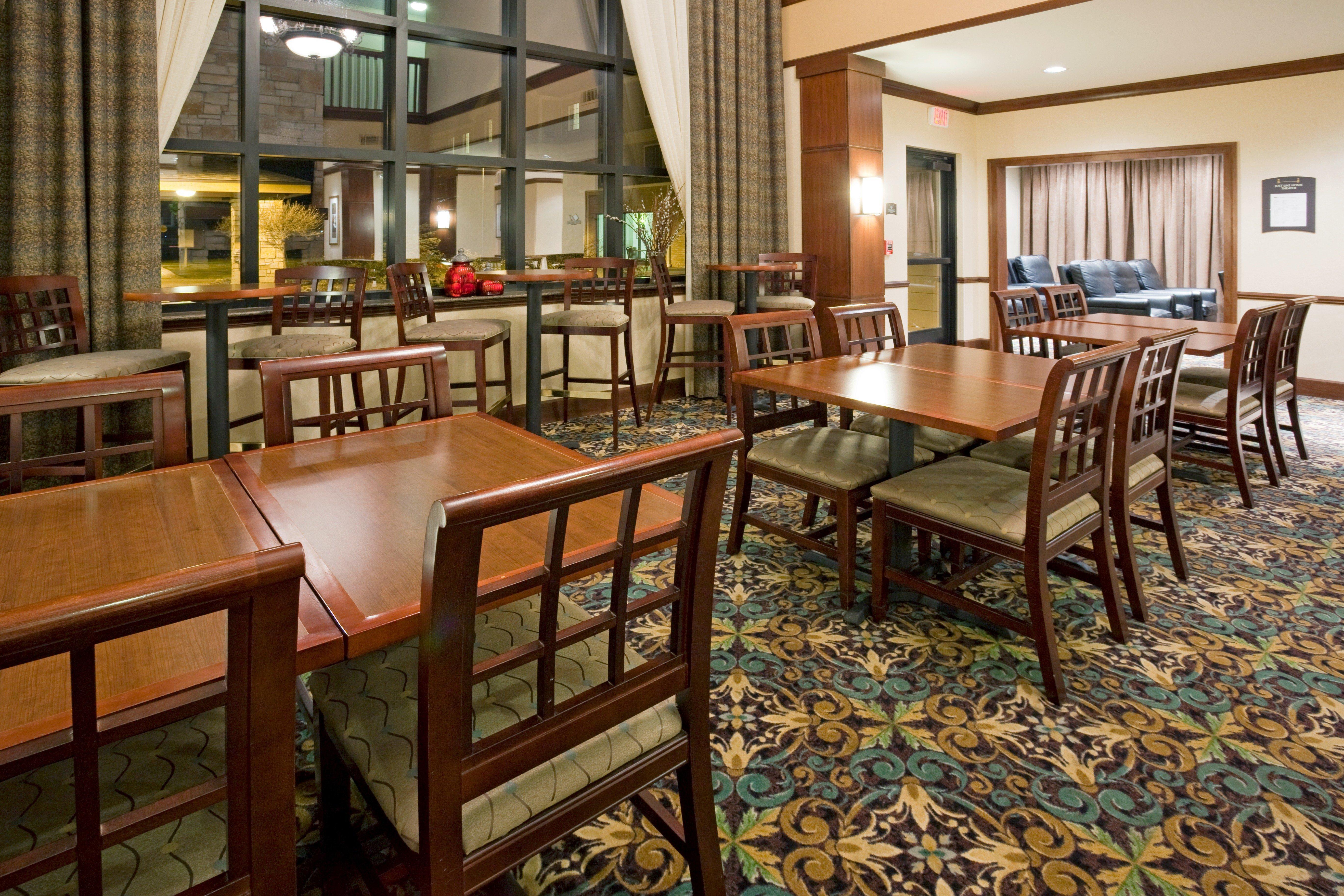 Staybridge Suites Milwaukee West-Oconomowoc By Ihg Exterior photo