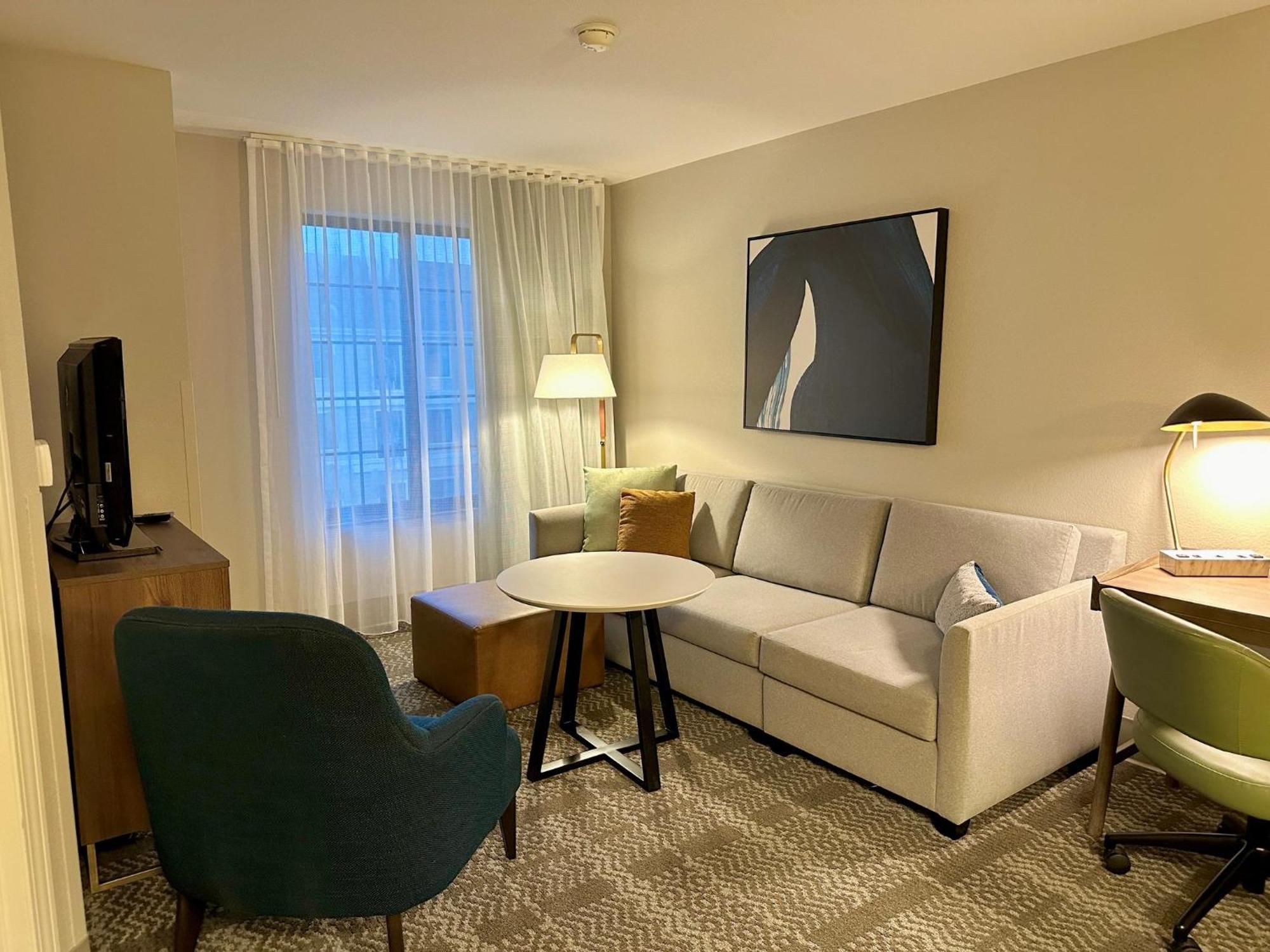 Staybridge Suites Milwaukee West-Oconomowoc By Ihg Exterior photo