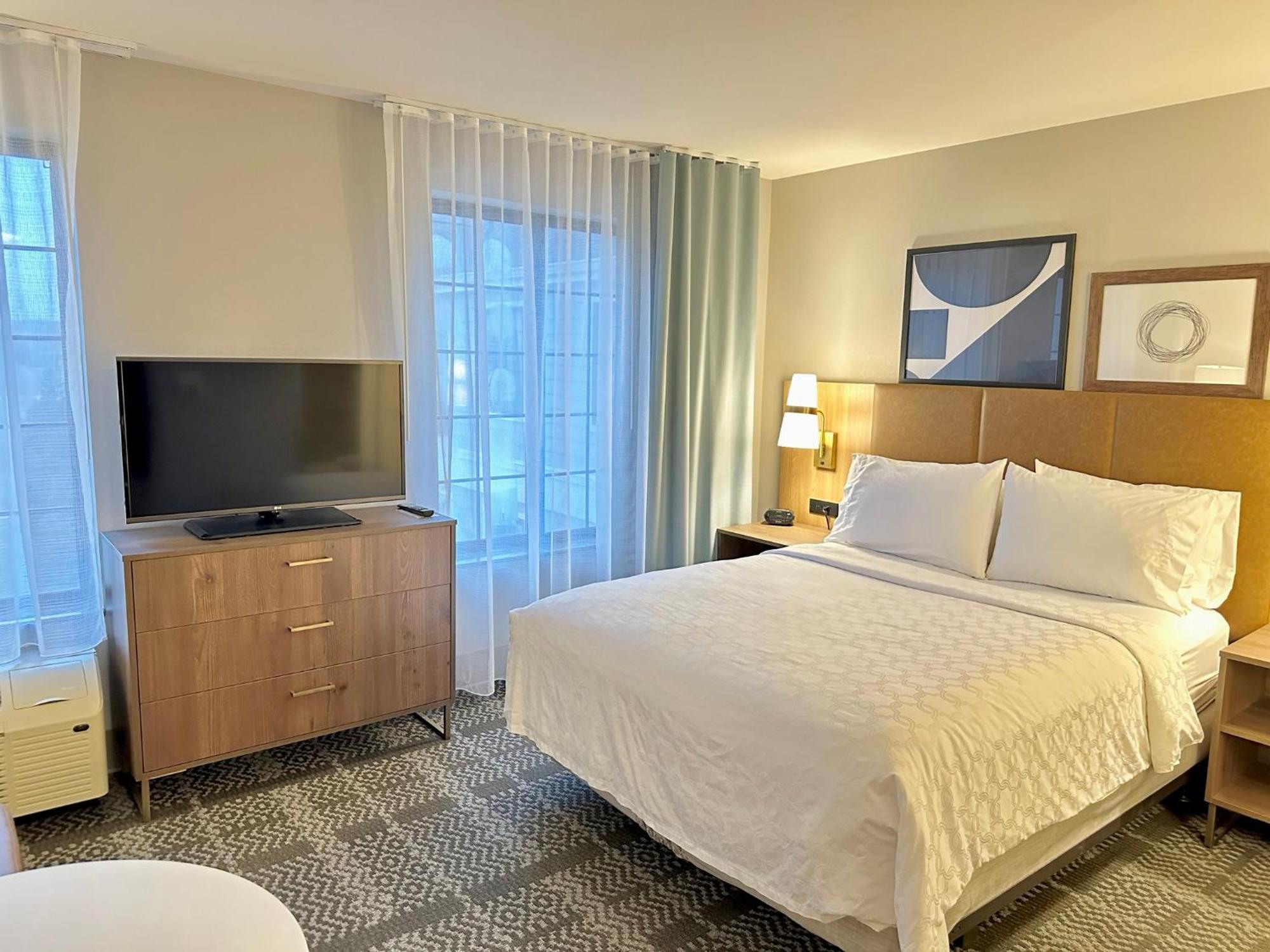 Staybridge Suites Milwaukee West-Oconomowoc By Ihg Exterior photo
